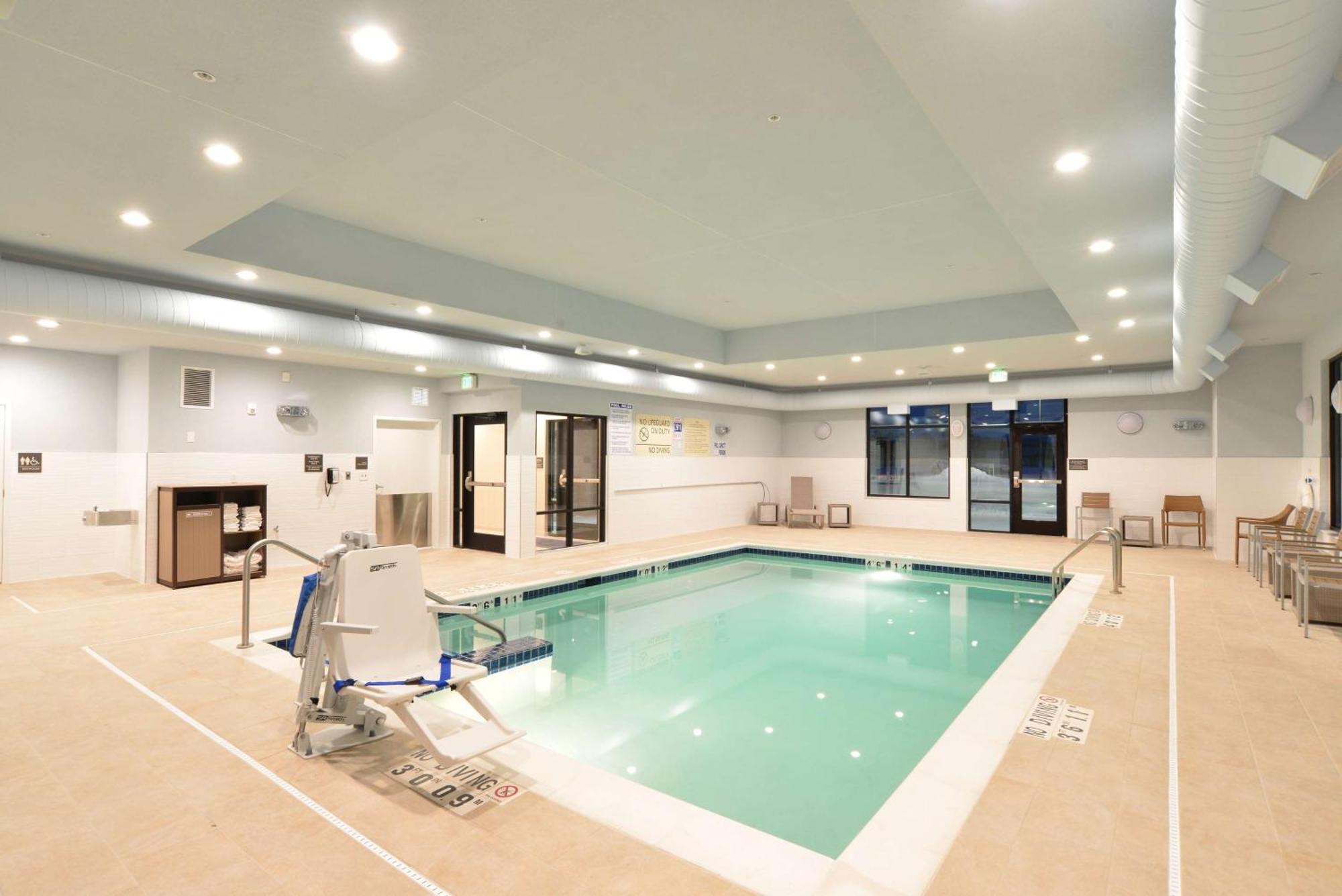 Hampton Inn & Suites Menomonie-Uw Stout מראה חיצוני תמונה