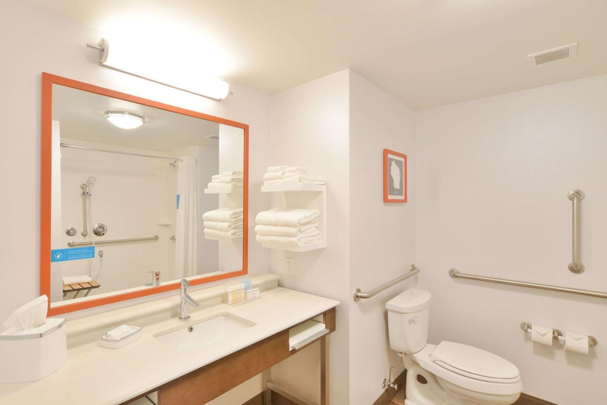 Hampton Inn & Suites Menomonie-Uw Stout מראה חיצוני תמונה